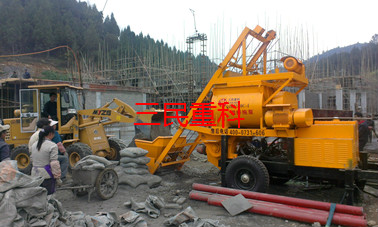 三民重科强制搅拌拖泵助力贵州安顺市新农村建设图